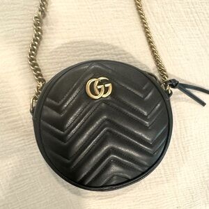Gucci mini GG Marmont round shoulder bag